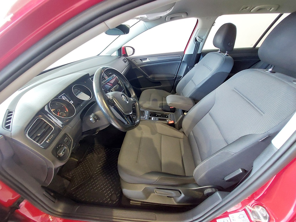 Volkswagen Golf Sportscombi PHU174