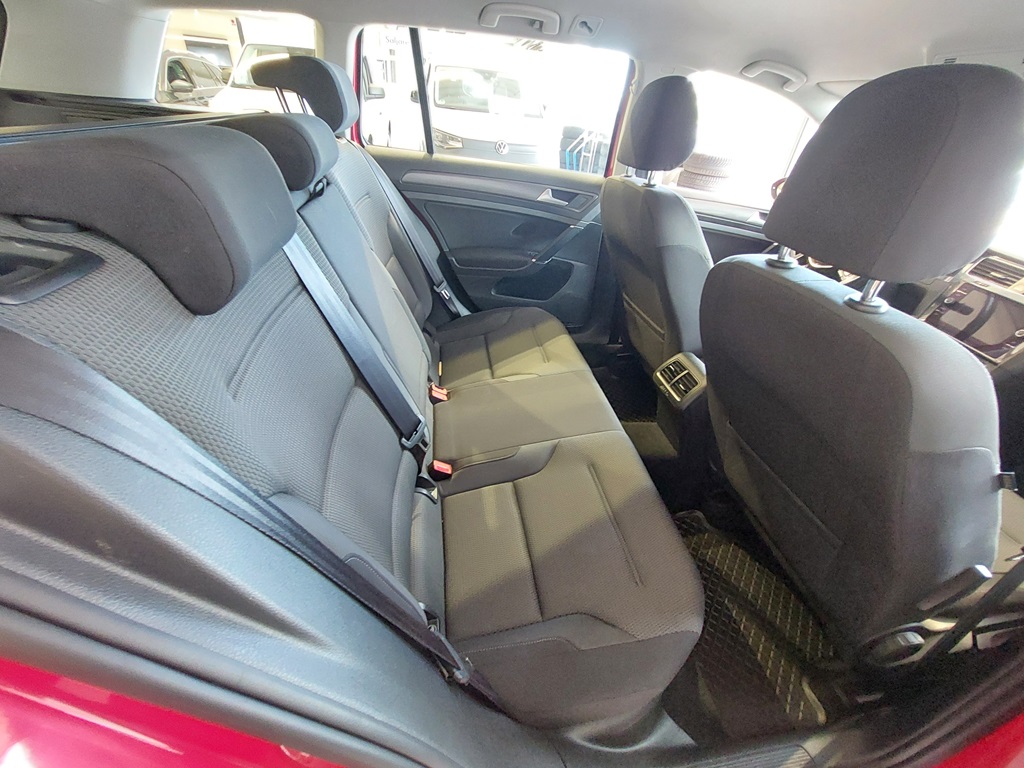 Volkswagen Golf Sportscombi PHU174