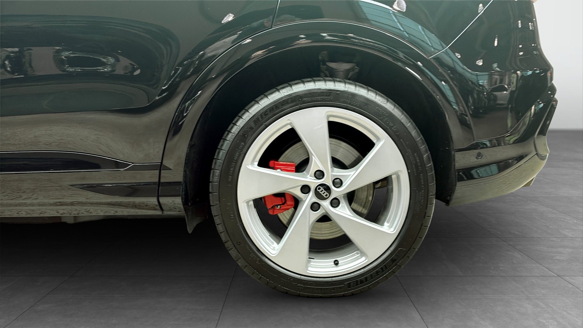 Audi Q5 PHX71F