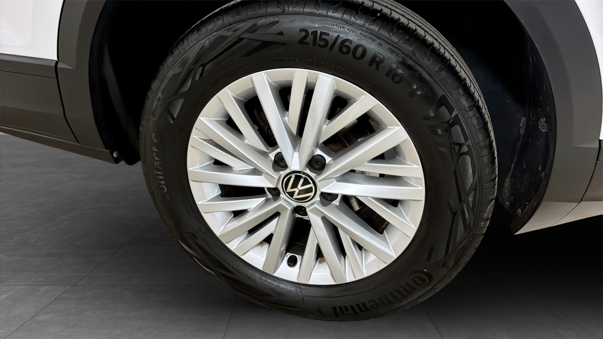 Volkswagen T-Roc PJA29U