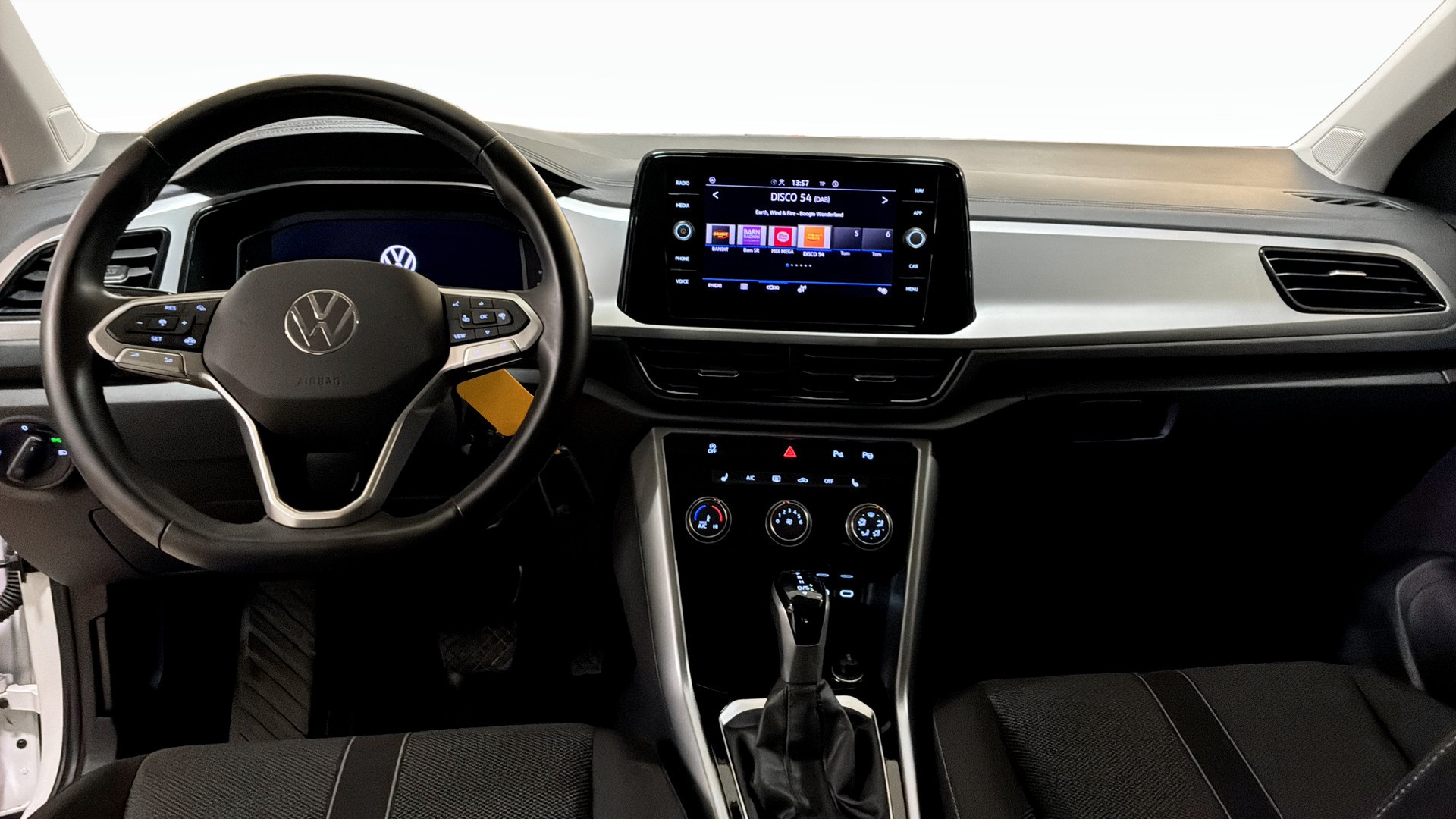 Volkswagen T-Roc PJA29U