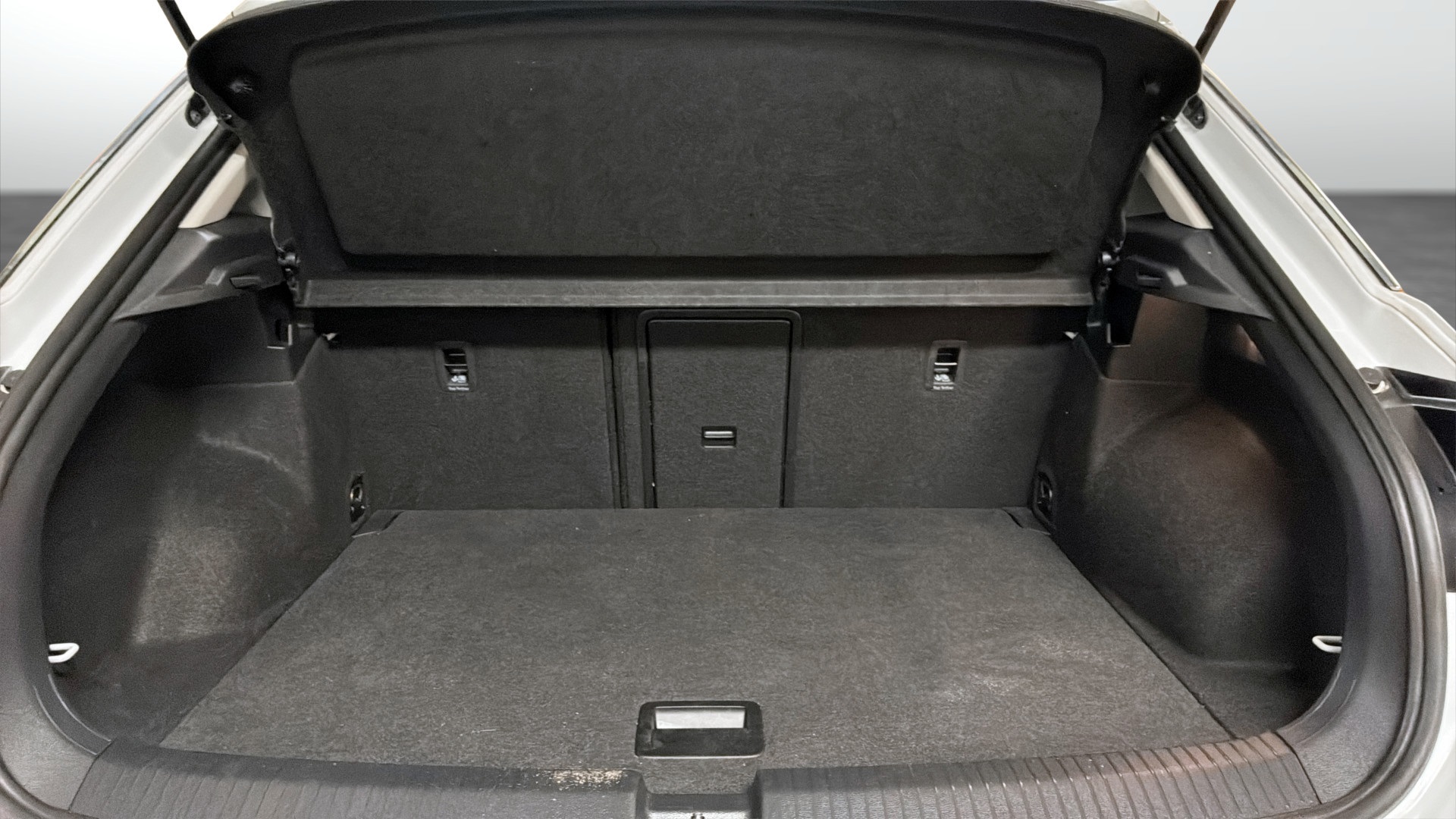 Volkswagen T-Roc PJA29U