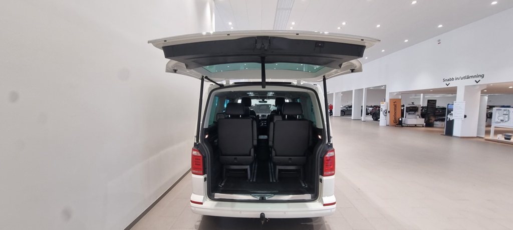 Volkswagen T6 Multivan PJE596