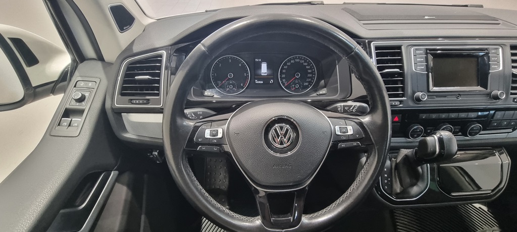 Volkswagen T6 Multivan PJE596