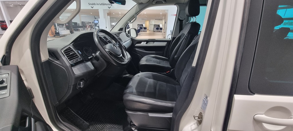 Volkswagen T6 Multivan PJE596