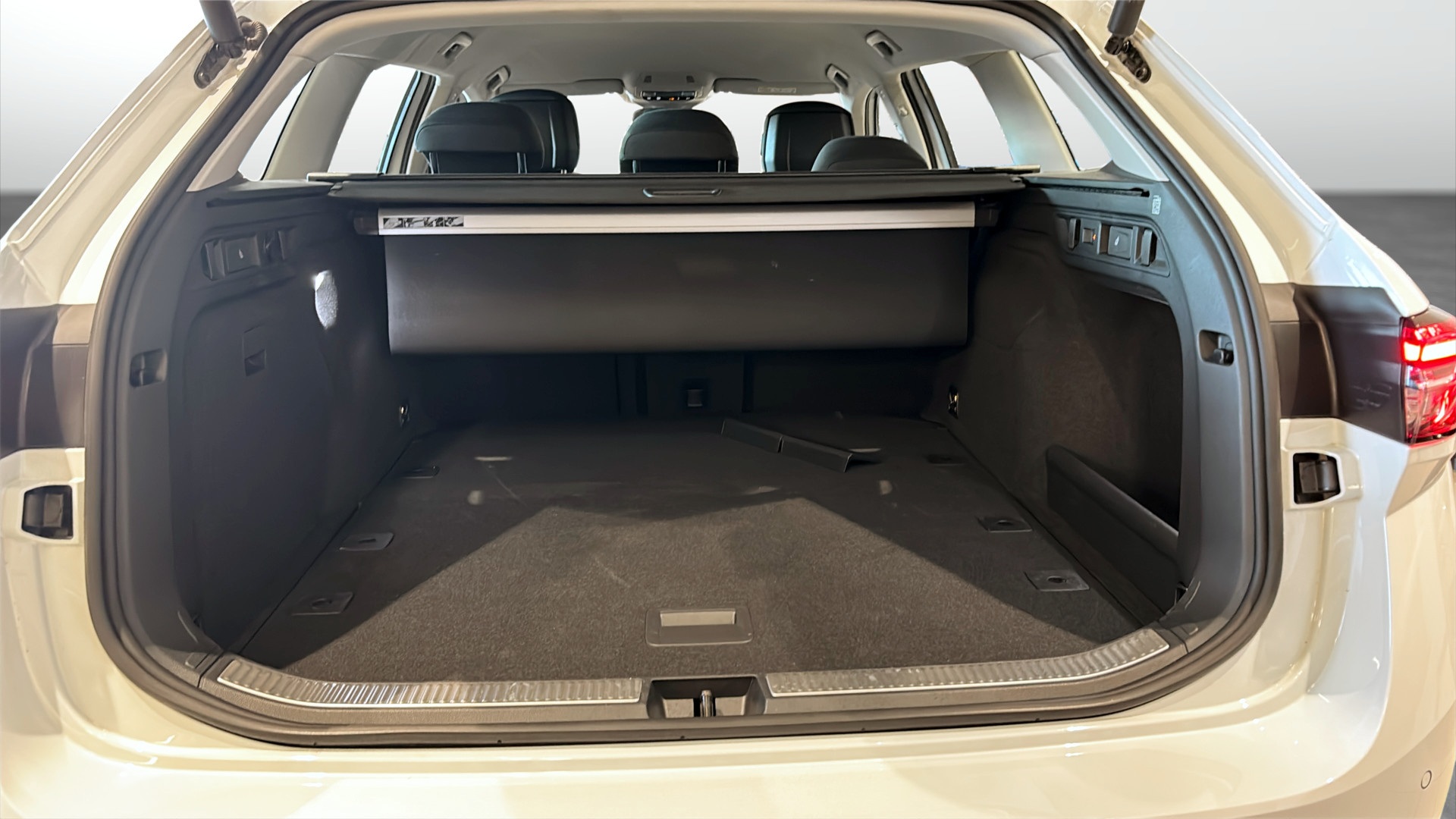 Skoda Superb Combi PJH18C