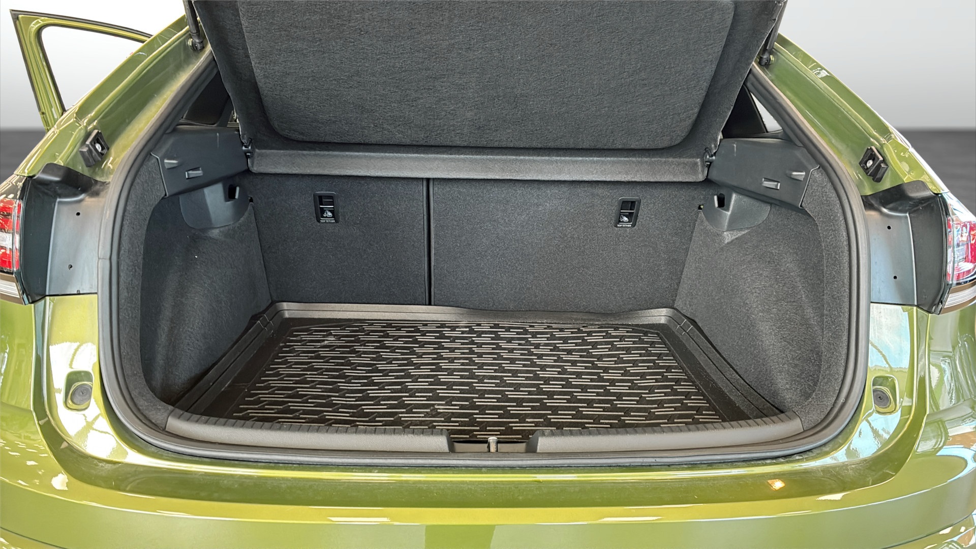 Volkswagen Taigo PJH71N