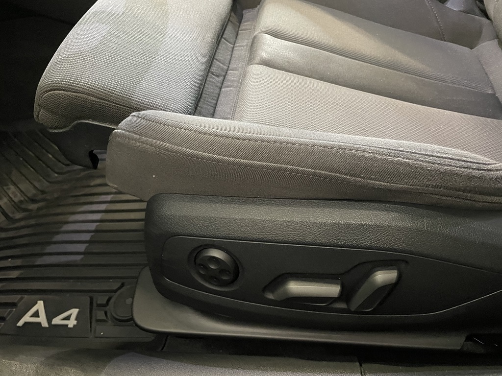 Audi A4 allroad quattro PJM001