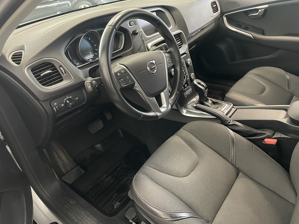 Volvo V40 PKF976