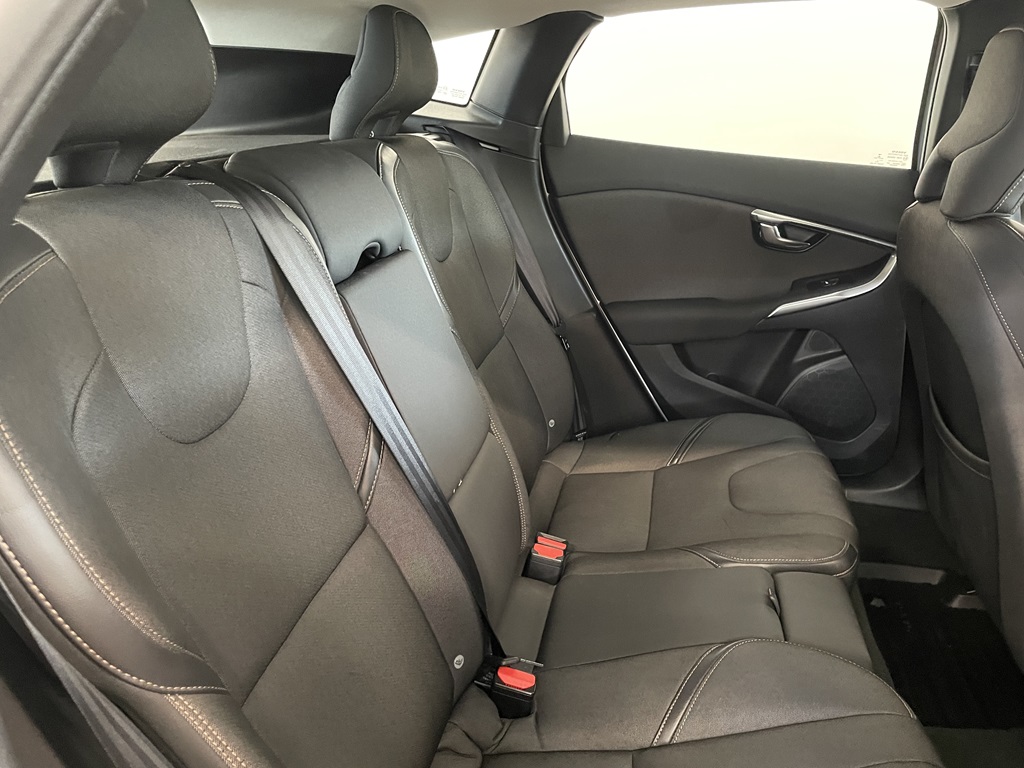 Volvo V40 PKF976