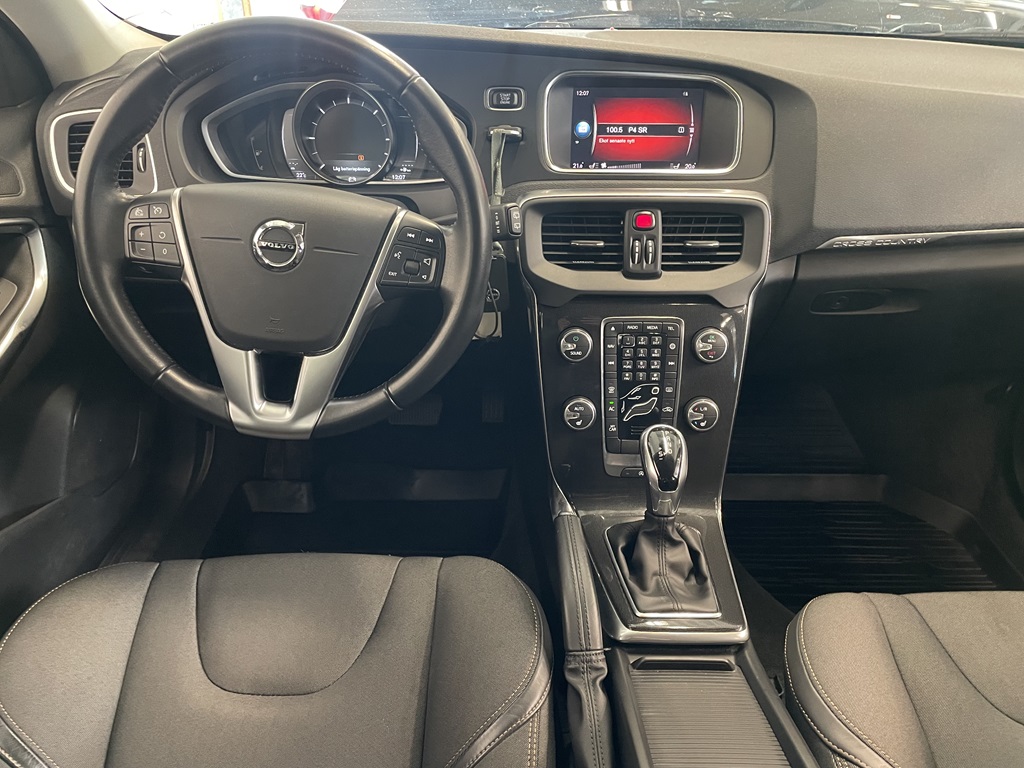 Volvo V40 PKF976