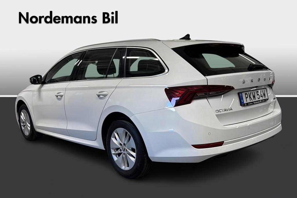 Skoda Octavia PKW54W
