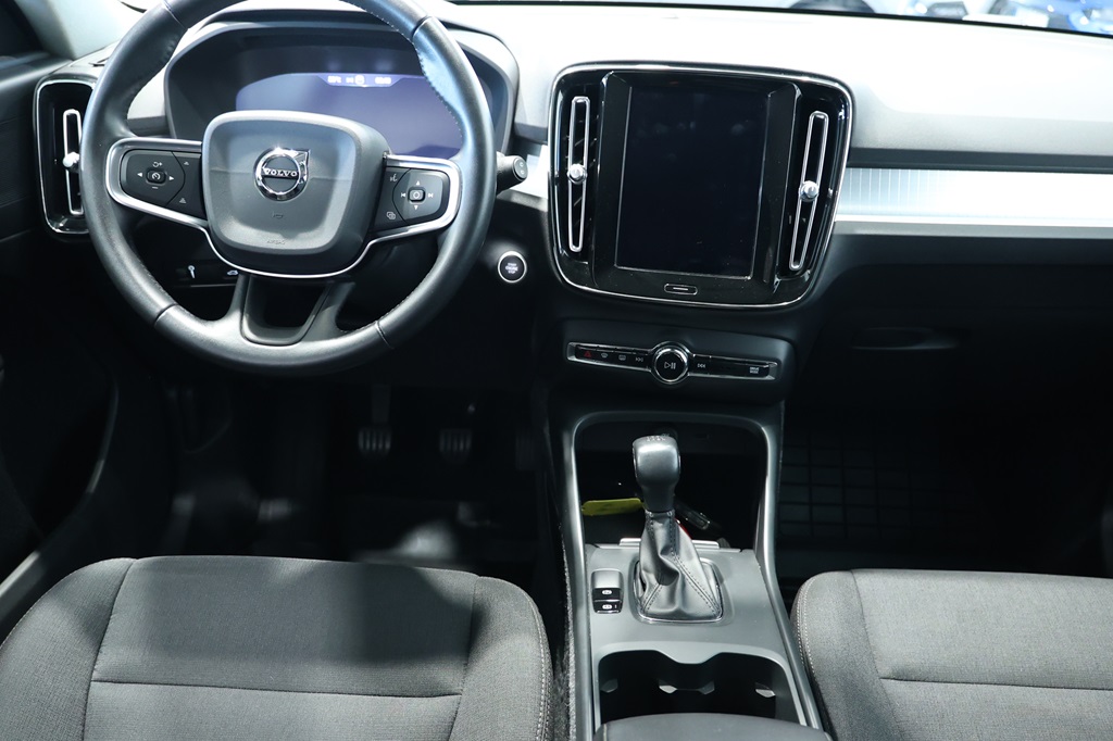 Volvo XC40 PLL241