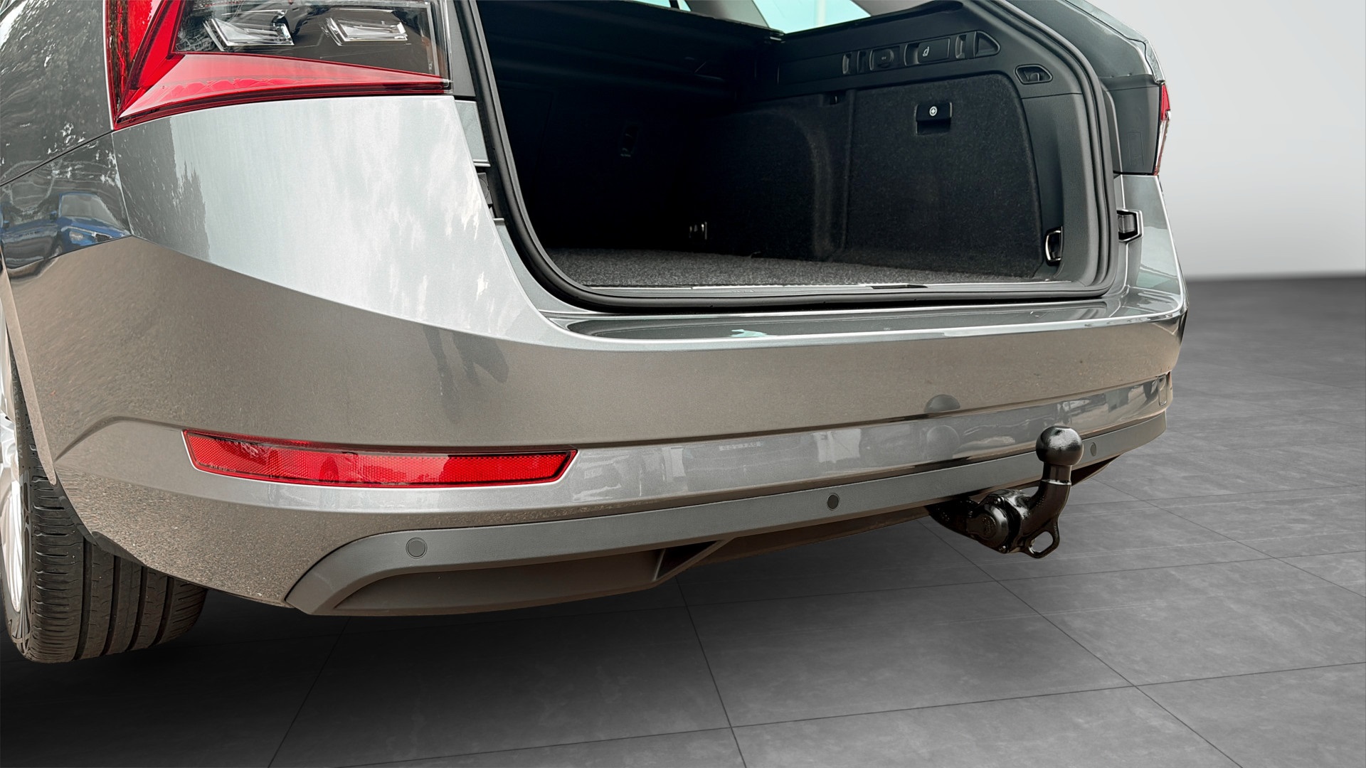 Skoda Superb Combi PLZ17G
