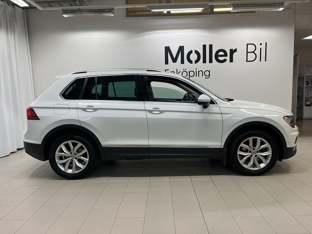 Volkswagen Tiguan PLZ895