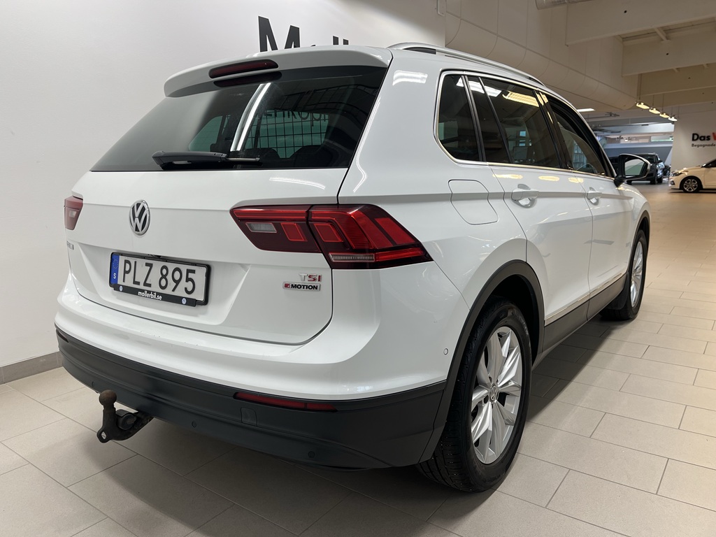 Volkswagen Tiguan PLZ895
