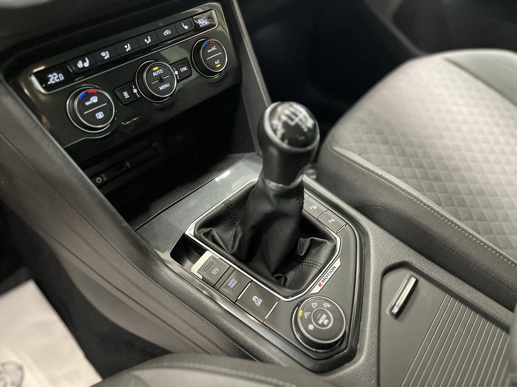 Volkswagen Tiguan PLZ895