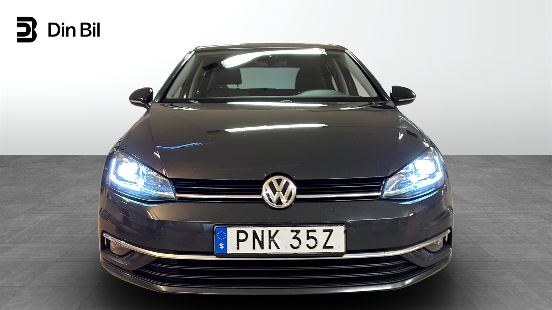 Volkswagen Golf PNK35Z