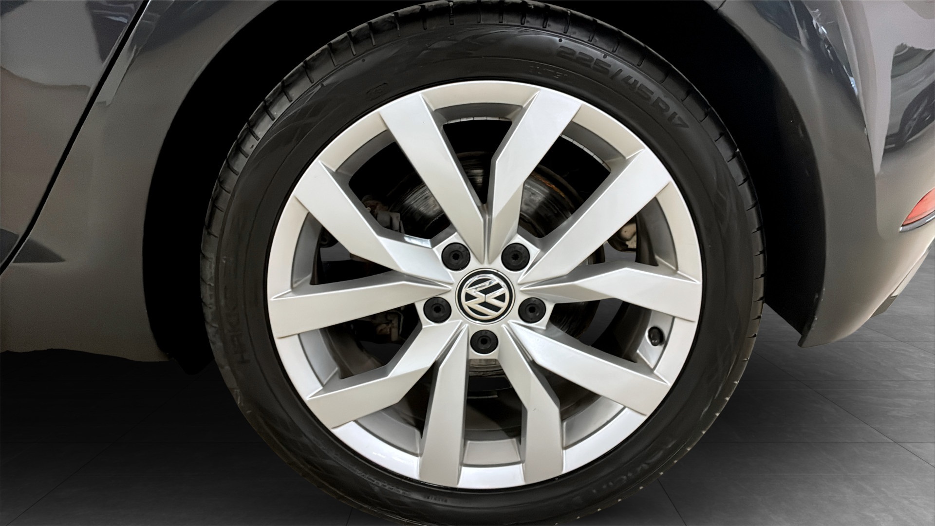 Volkswagen Golf PNK35Z
