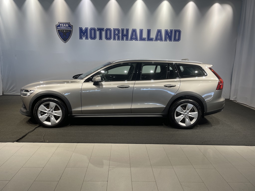 Volvo V60 Cross Country PNZ36A