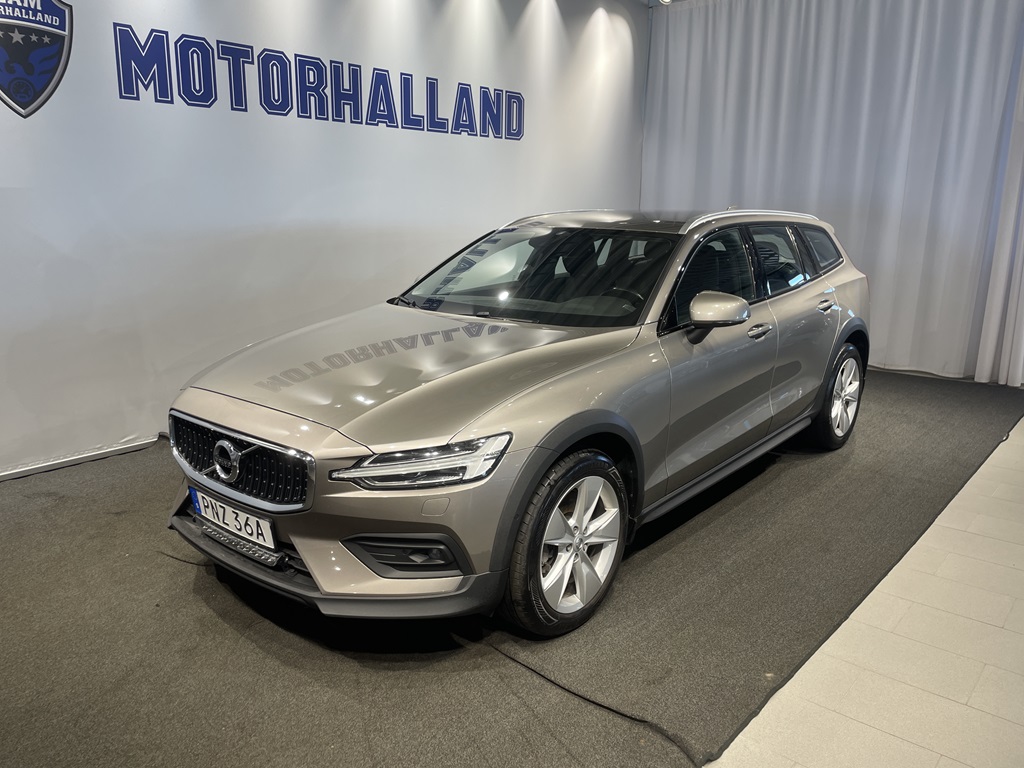 Volvo V60 Cross Country PNZ36A