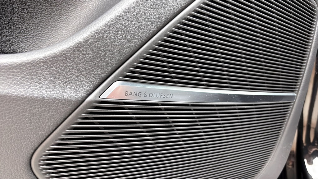 Audi Q8 TFSI e PPH18N