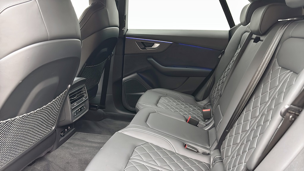 Audi Q8 TFSI e PPH18N