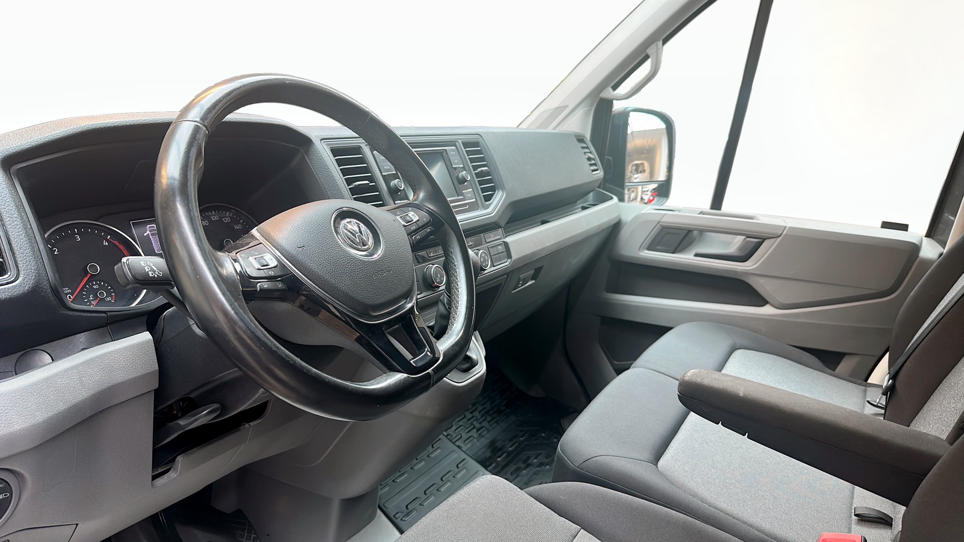 Volkswagen Crafter Skåp kort hjulbas PPW35H