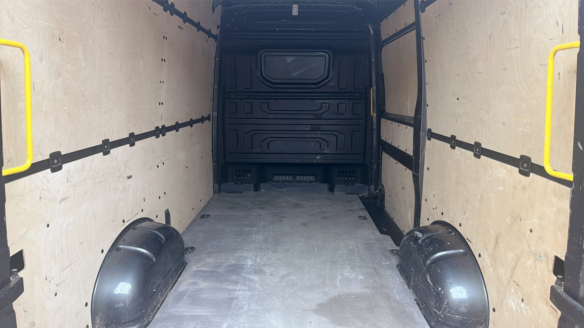 Volkswagen Crafter Skåp kort hjulbas PPW35H