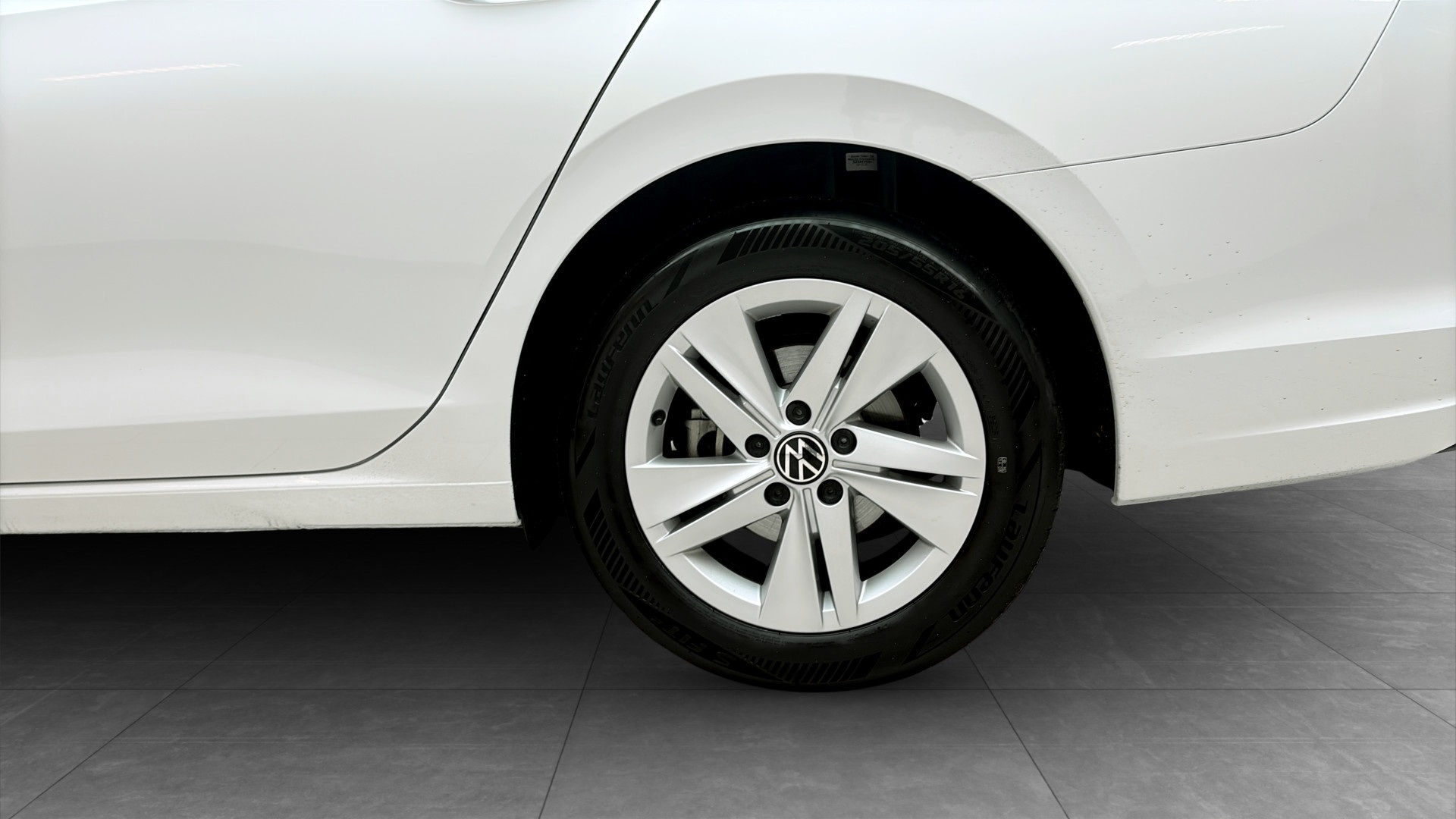 Volkswagen Golf PRF24C