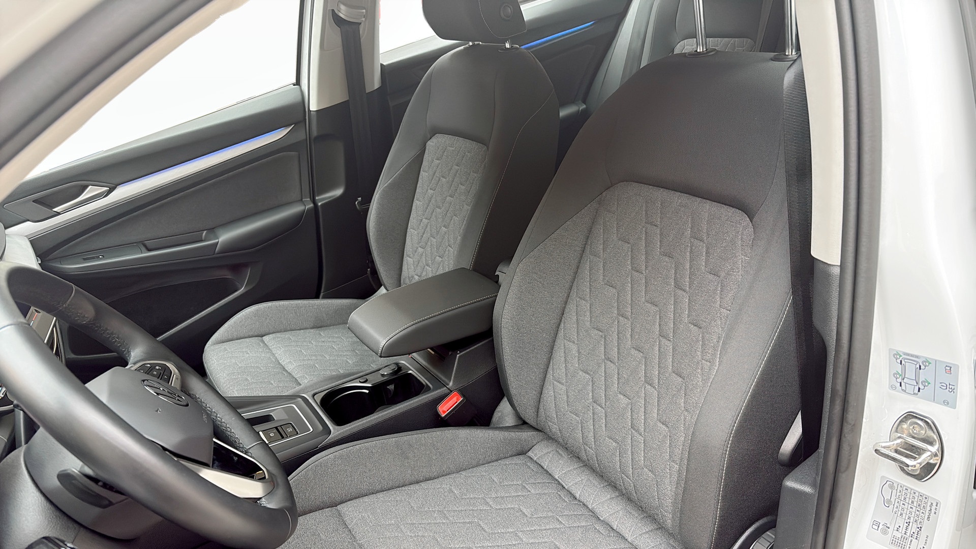 Volkswagen Golf PRF24C