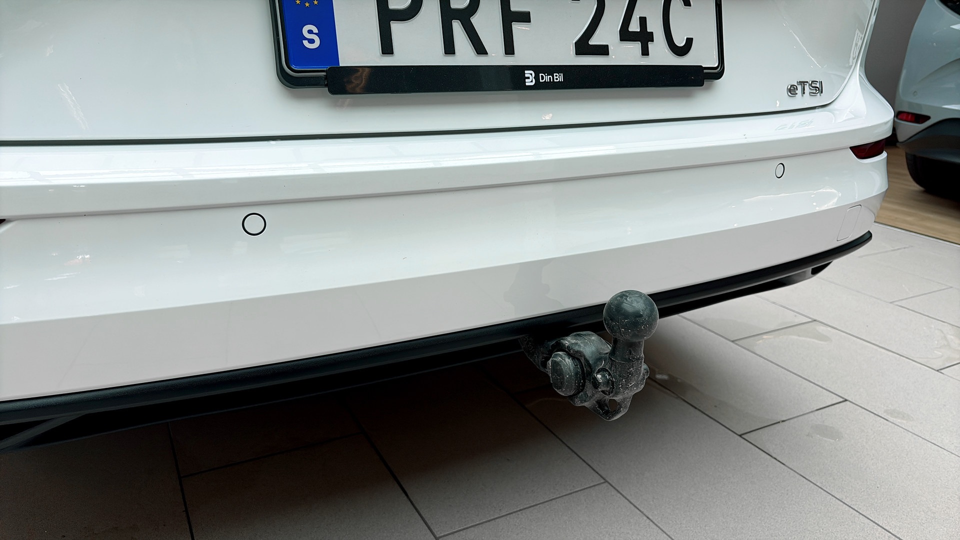 Volkswagen Golf PRF24C