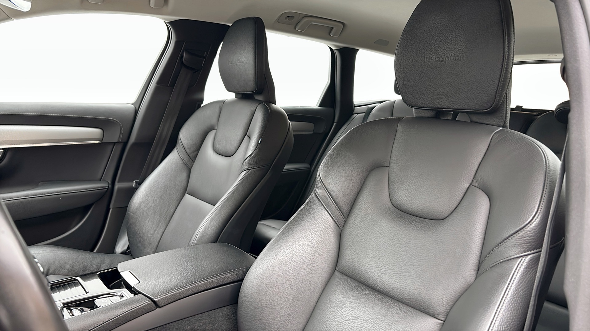 Volvo V90 PSY74G