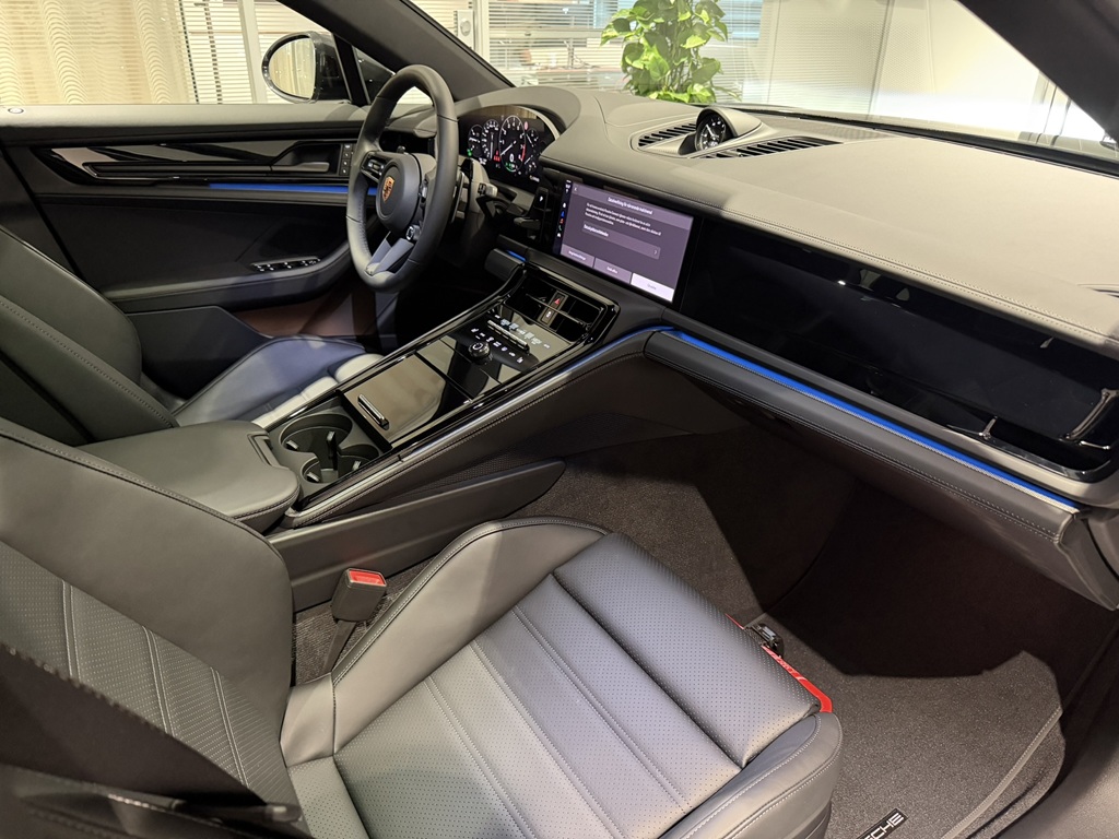 Porsche Panamera PTR03F