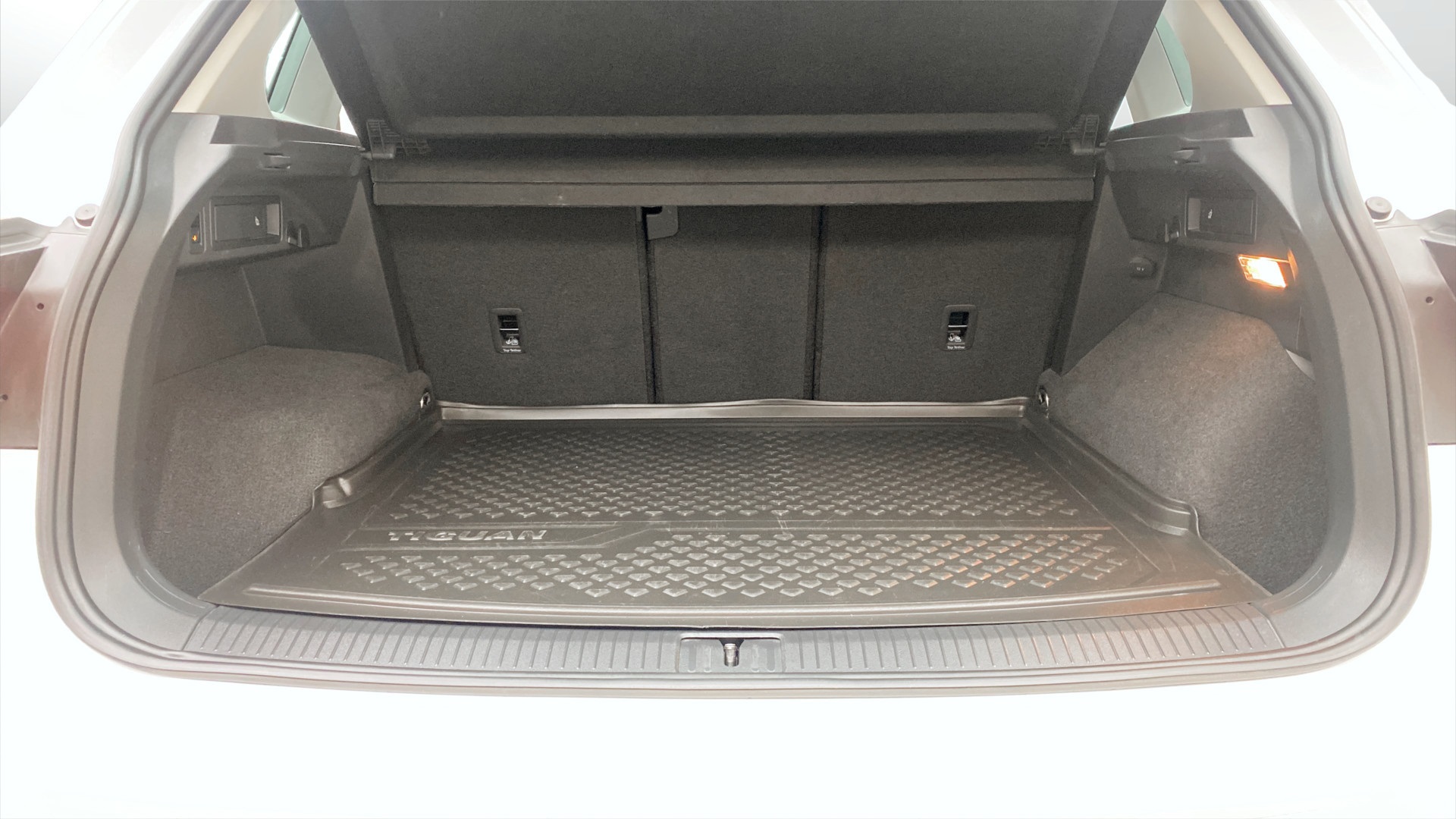 Volkswagen Tiguan PUF04R