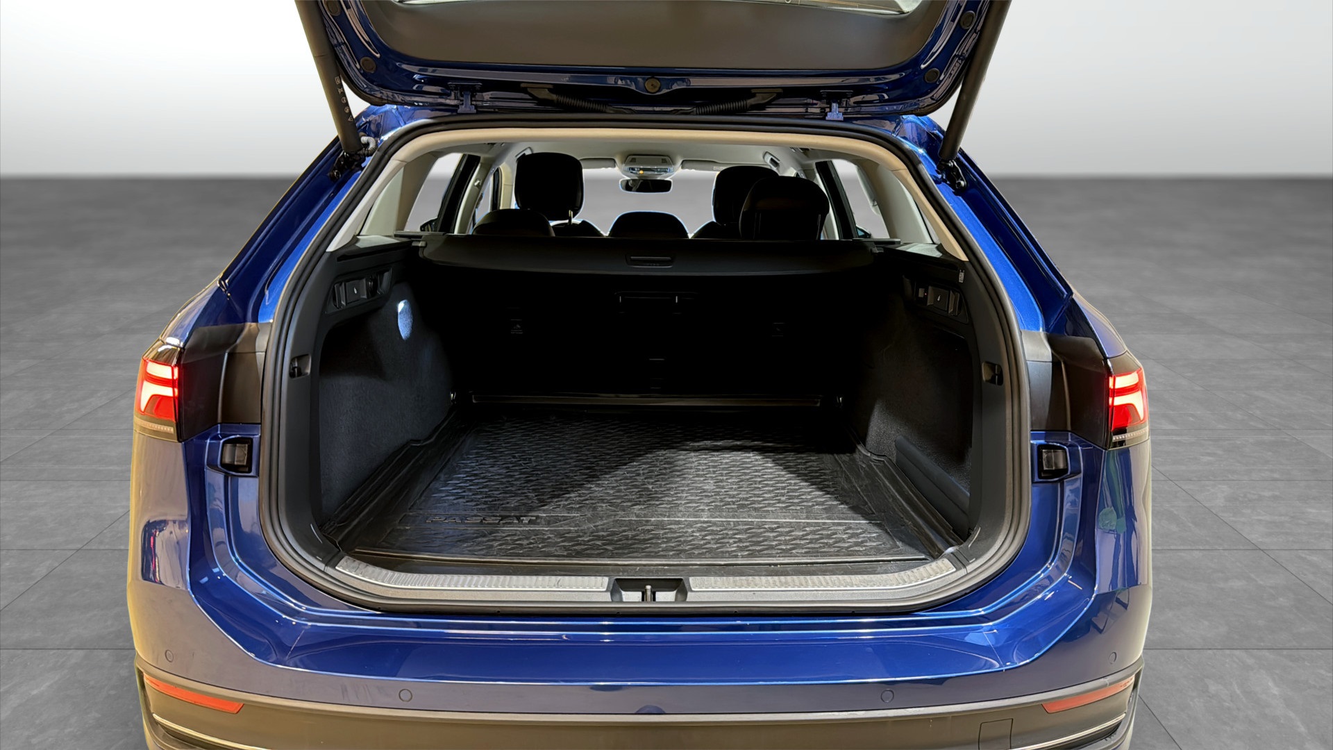 Volkswagen Passat PUR02Y