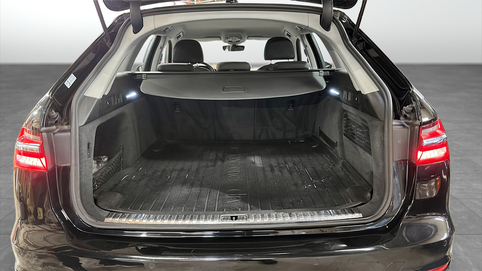 Audi A6 Avant PUW35G