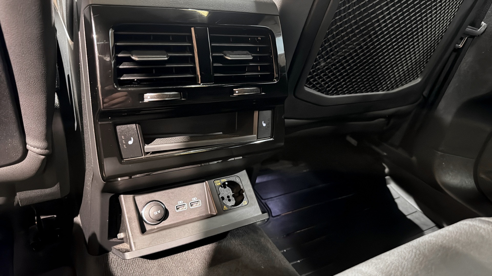 Volkswagen Touareg PWG04W