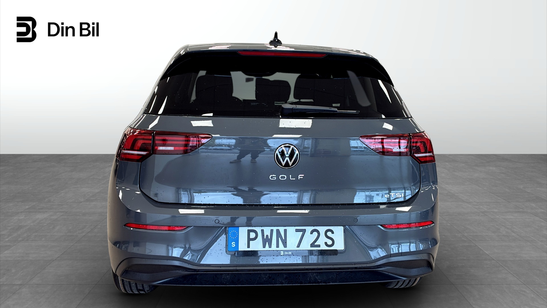 Volkswagen Golf PWN72S