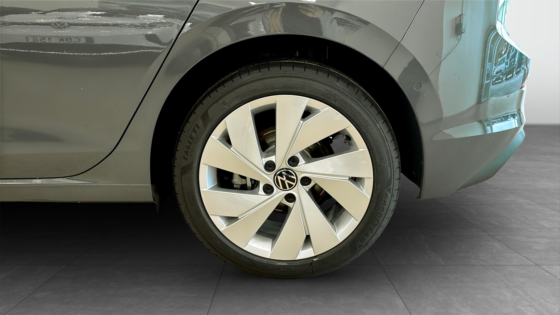 Volkswagen Golf PWN72S
