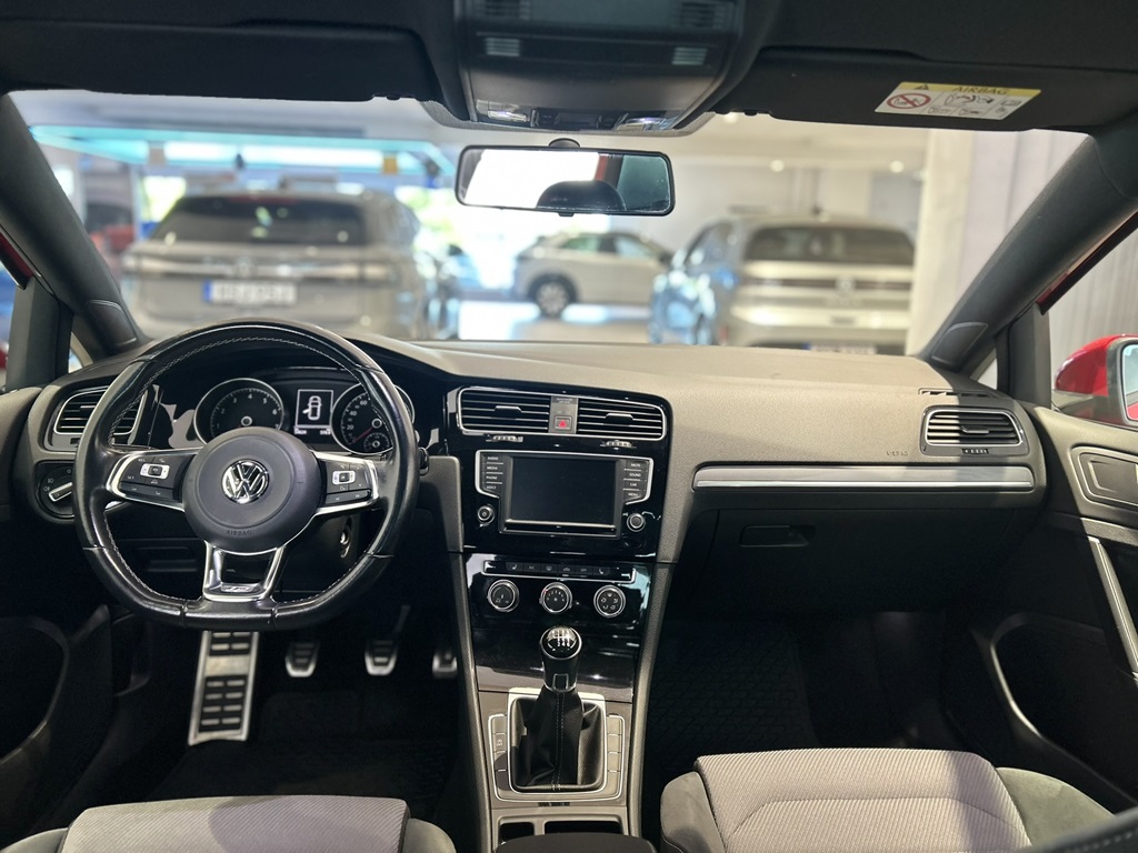 Volkswagen Golf PWR616
