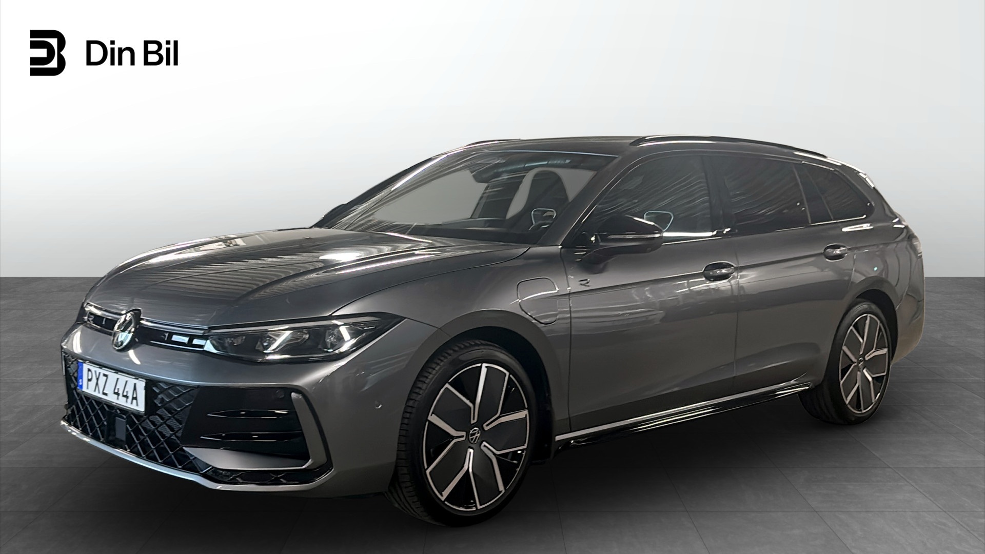 Volkswagen Passat PXZ44A