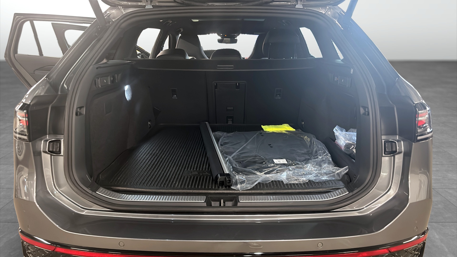 Volkswagen Passat PXZ44A