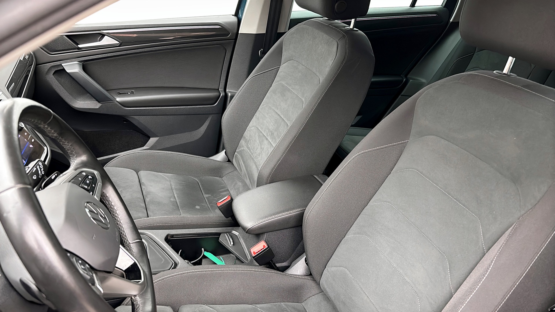Volkswagen Tiguan PZN74U