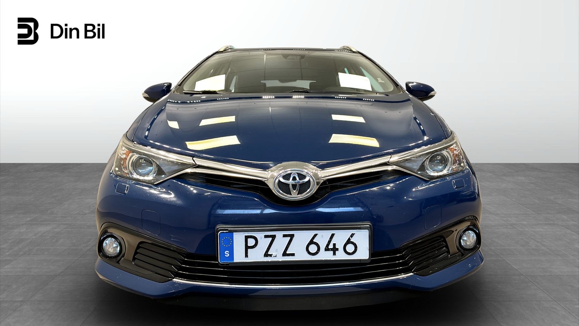 Toyota Auris PZZ646