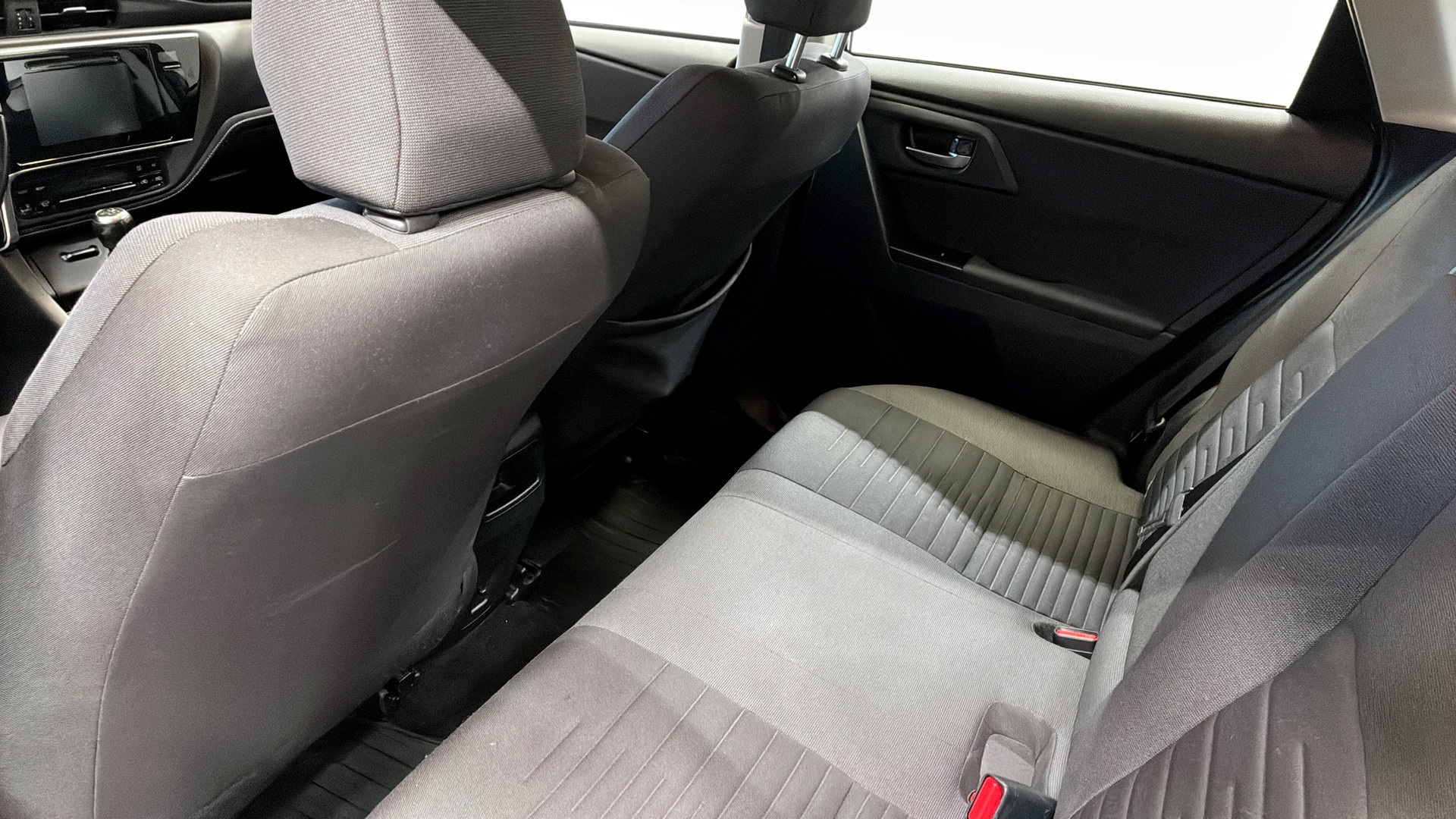 Toyota Auris PZZ646