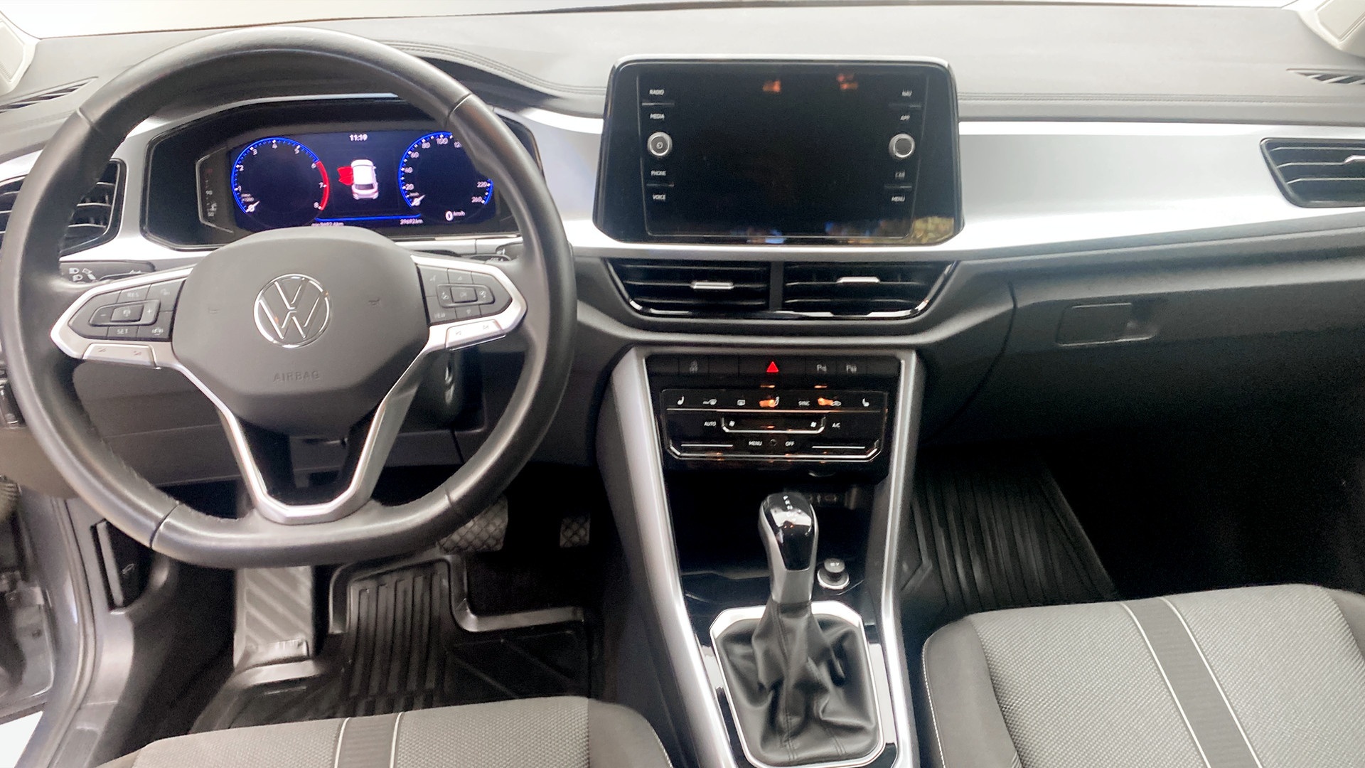 Volkswagen T-Roc RAH44Y