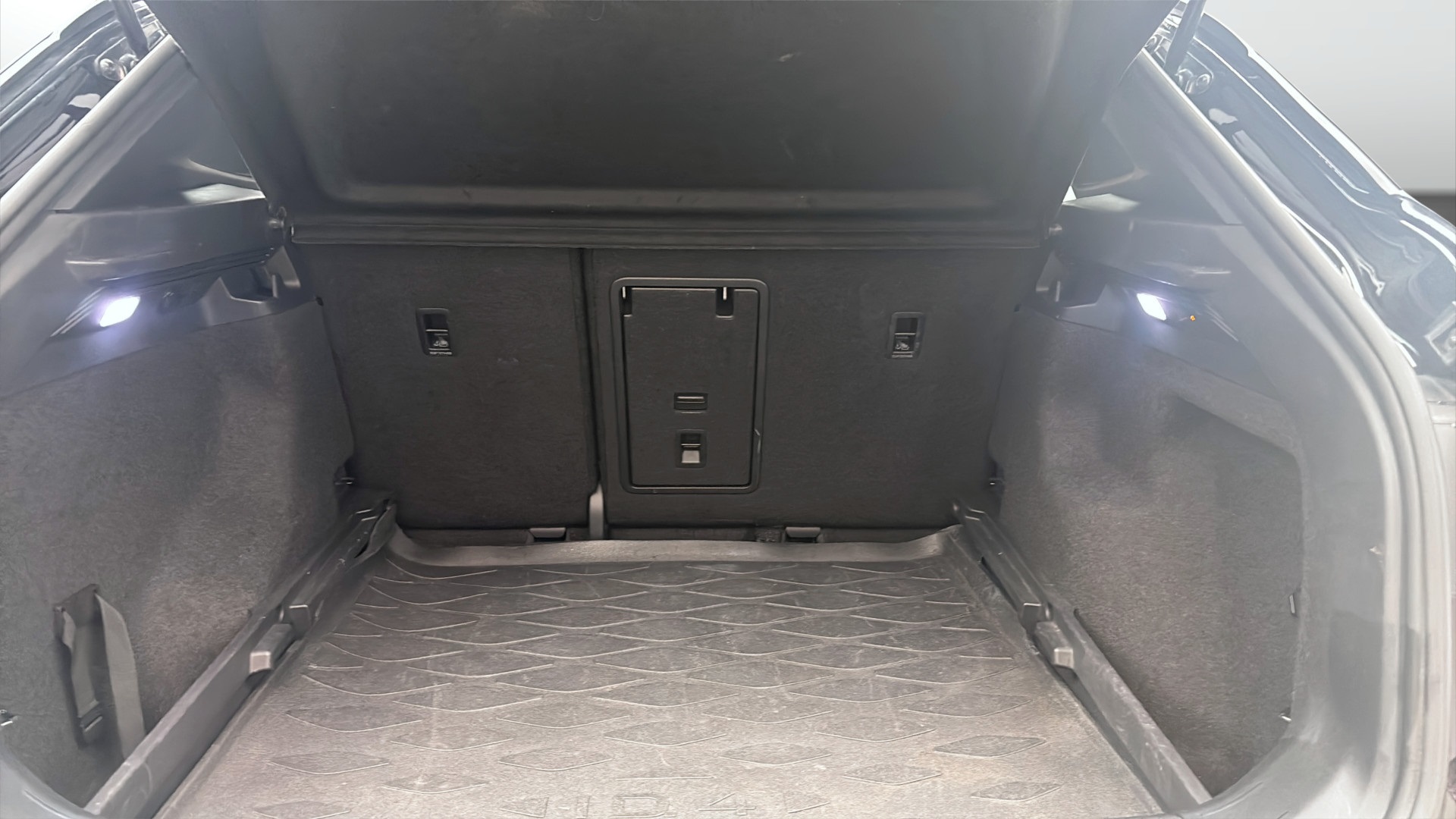 Volkswagen ID.4 RAH80F