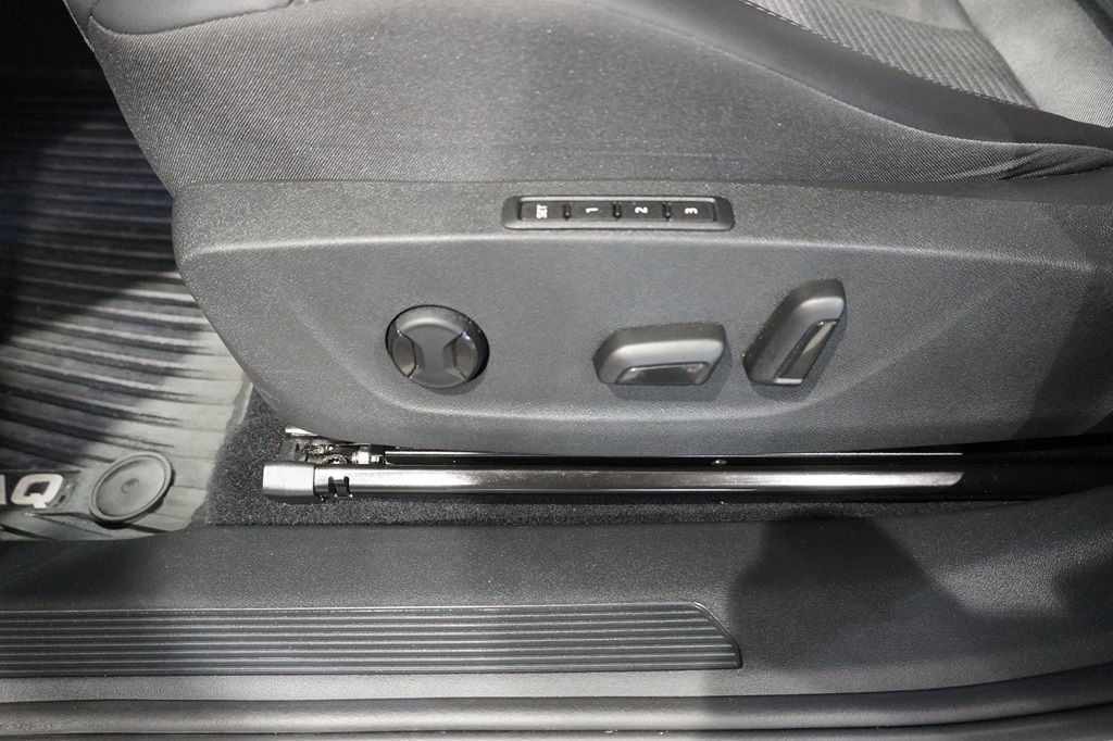 Skoda Enyaq RAL09A