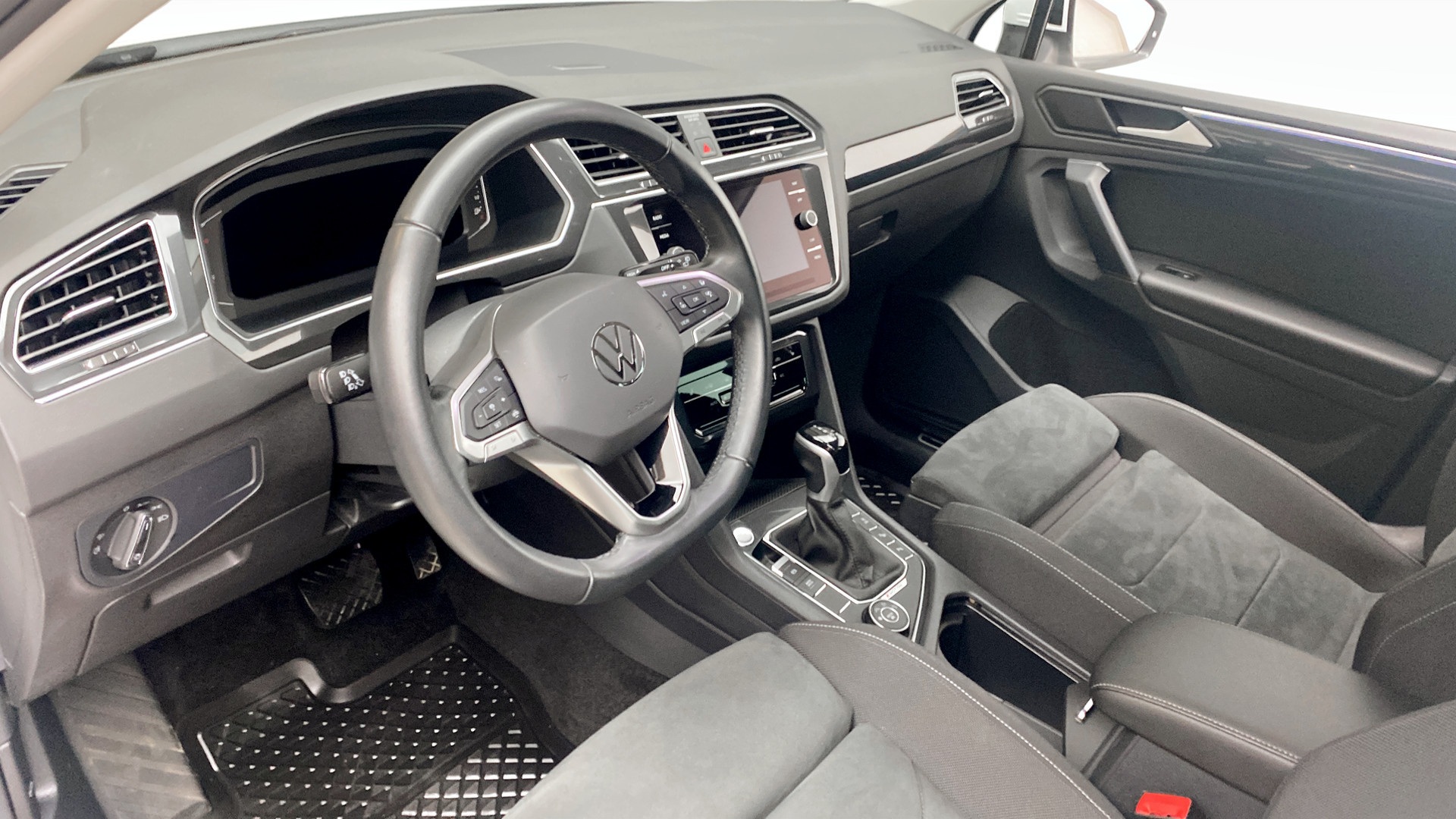 Volkswagen Tiguan RAN68W